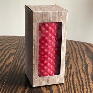 NIB Vintage Muench-Kreuzer NY 8” Red Pineapple Textured Pillar Christmas Candle